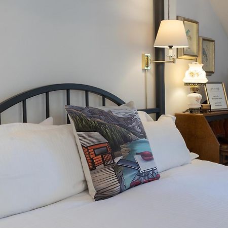 Beaujolais Boutique B&B At Thea'S House 뱀프 외부 사진