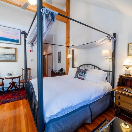 Beaujolais Boutique B&B At Thea'S House 뱀프 외부 사진