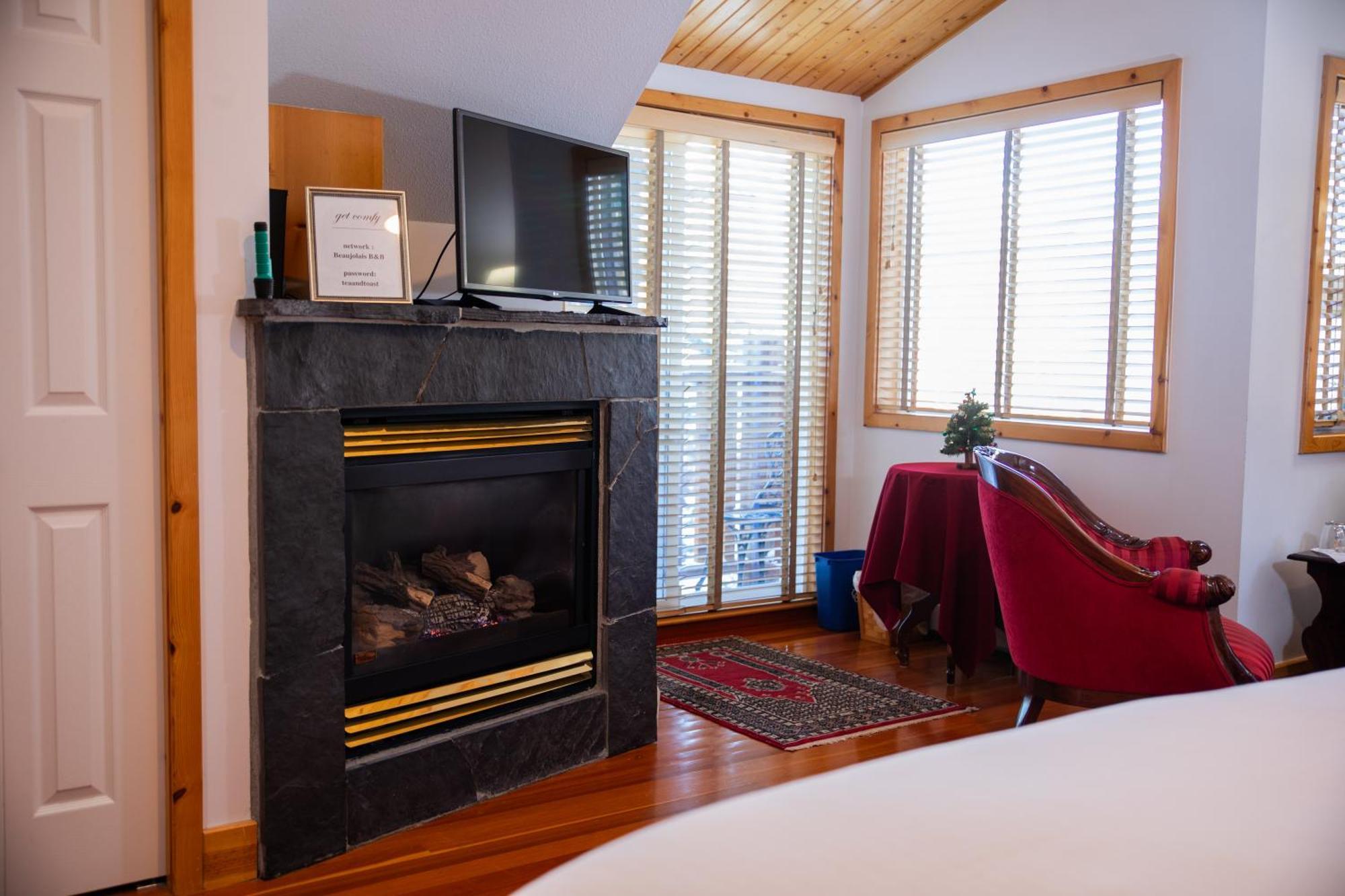Beaujolais Boutique B&B At Thea'S House 뱀프 외부 사진